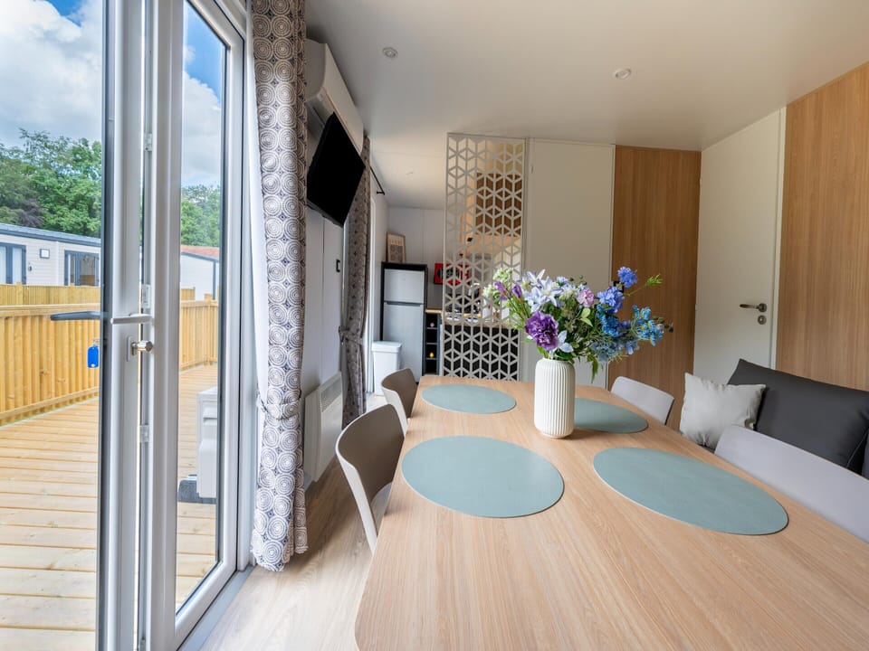 Chalet | Dining