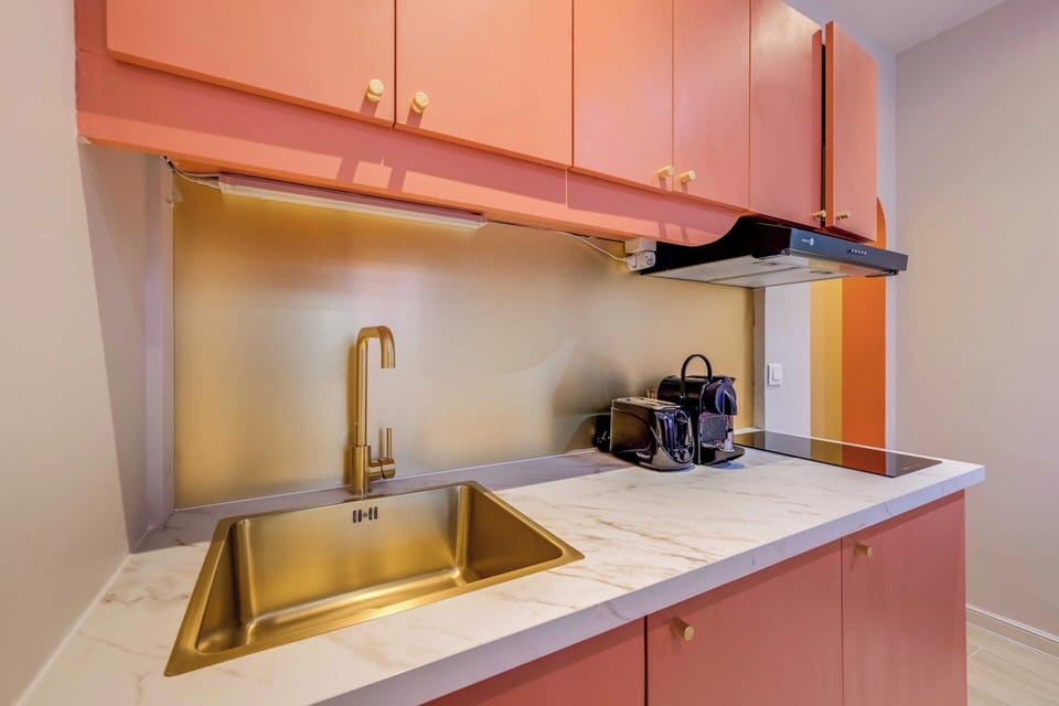 House | Private kitchen | Fridge, microwave, stovetop, coffee/tea maker