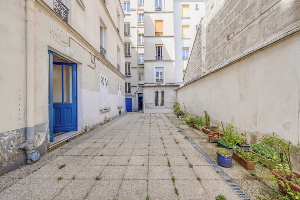 House | Property grounds