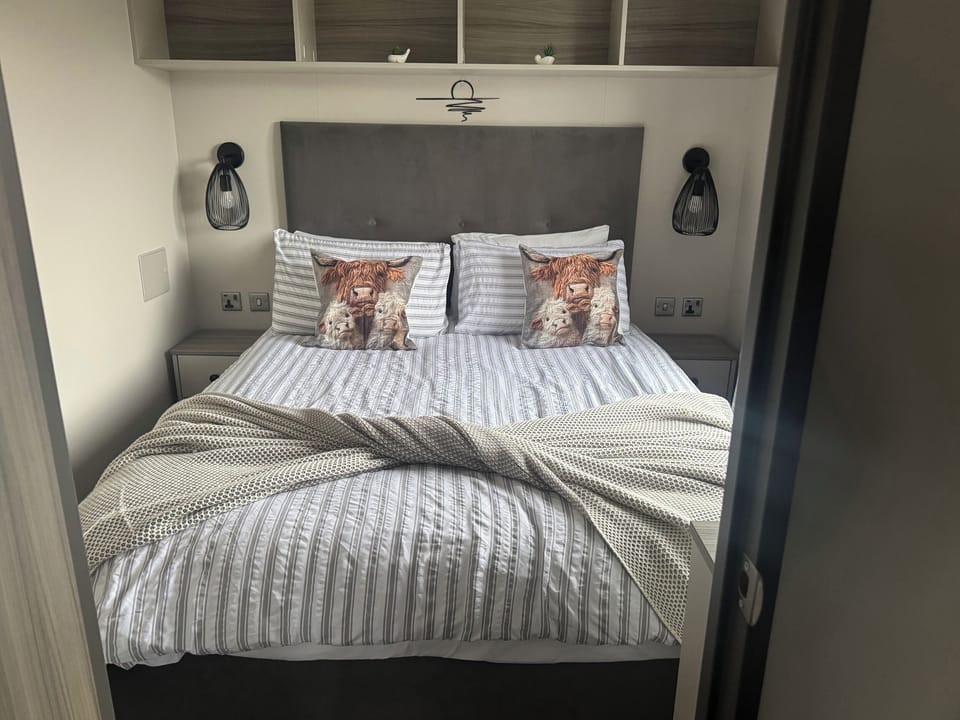 Lochwood Platinum Superior at Three Lochs Holiday Park Cottage in Scotland