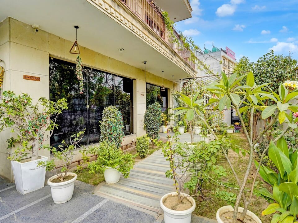 House | Reception