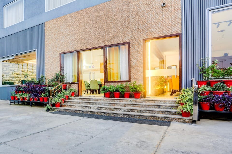 House | Reception