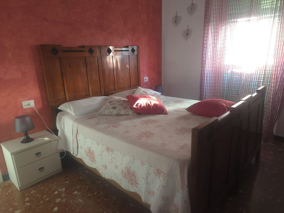 In-room safe, iron/ironing board, free WiFi