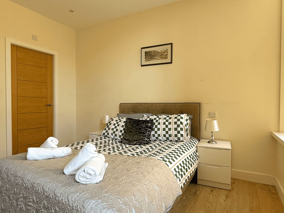 Standard Apartment | Laptop workspace, iron/ironing board, free WiFi, bed sheets