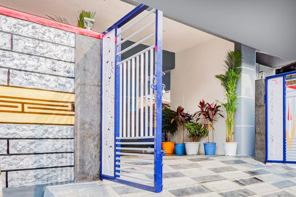 House | Reception