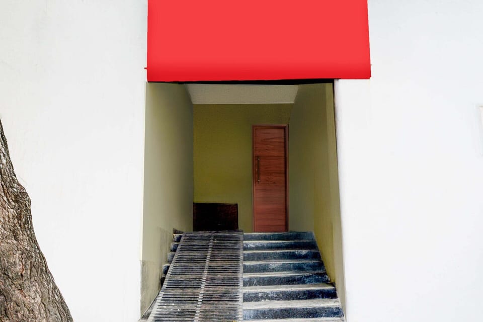 House | Reception