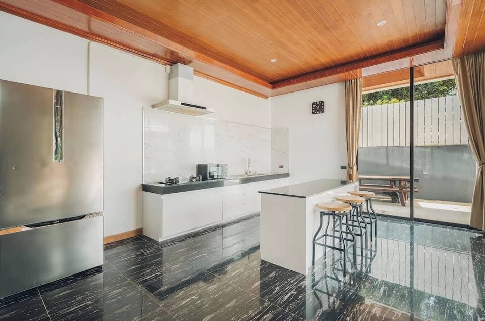 Room, 3 Bedrooms, Private Pool | Private kitchen