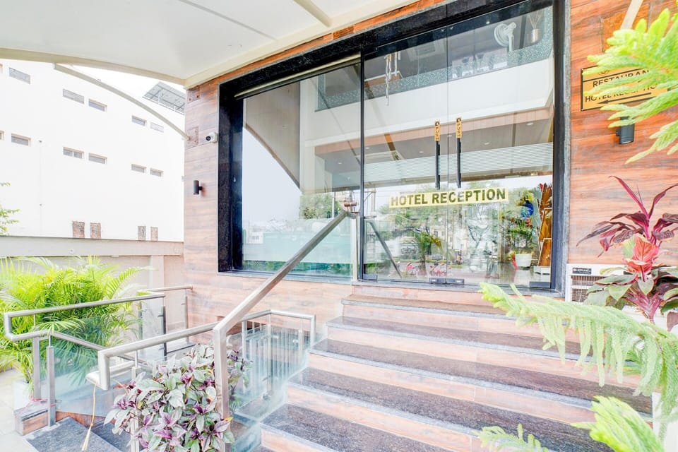 House | Reception