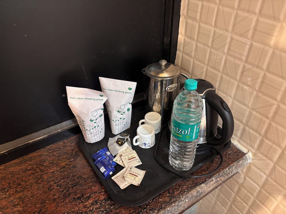 Economy Double Room | Coffee and/or coffee maker