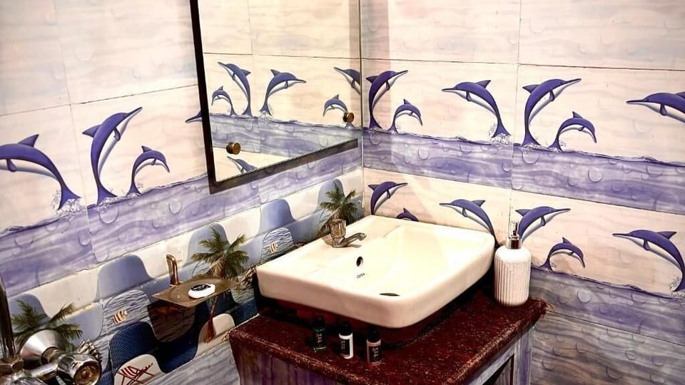 Deluxe Double Room, 1 Queen Bed, Balcony, City View | Bathroom | Bidet