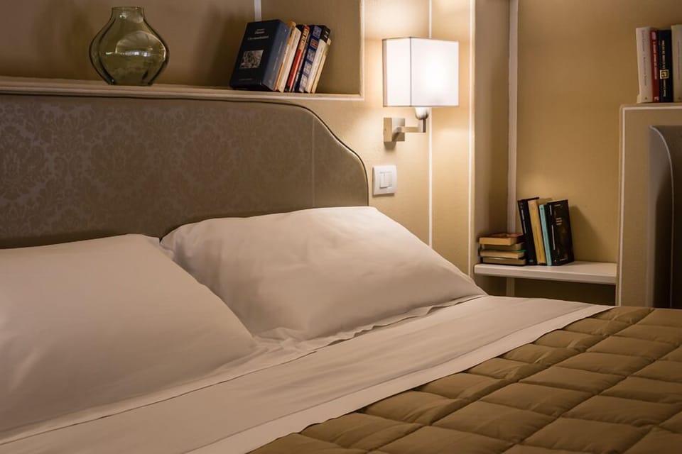 Comfort Suite, 1 Bedroom, Balcony | Minibar, in-room safe, soundproofing, free WiFi
