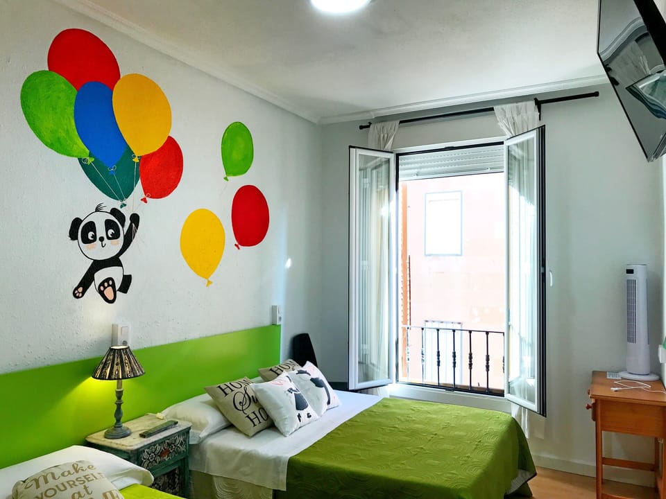 Desk, blackout drapes, free WiFi, bed sheets