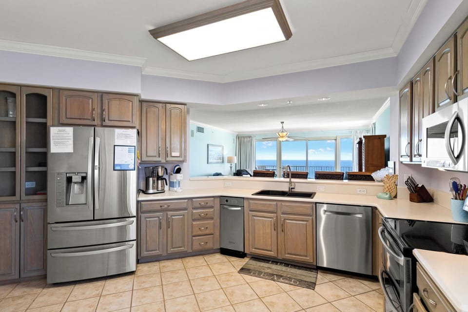 Condo, 3 Bedrooms, Ocean View, Beachfront | Private kitchen | Full-size fridge, microwave, oven, stovetop