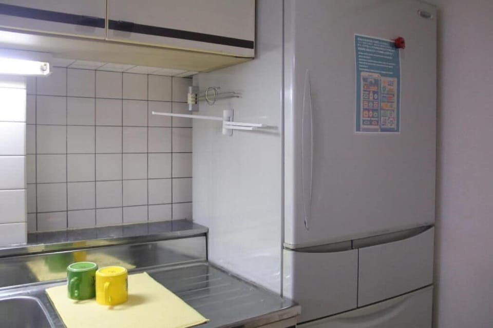 Fridge, microwave, stovetop, cookware/dishes/utensils