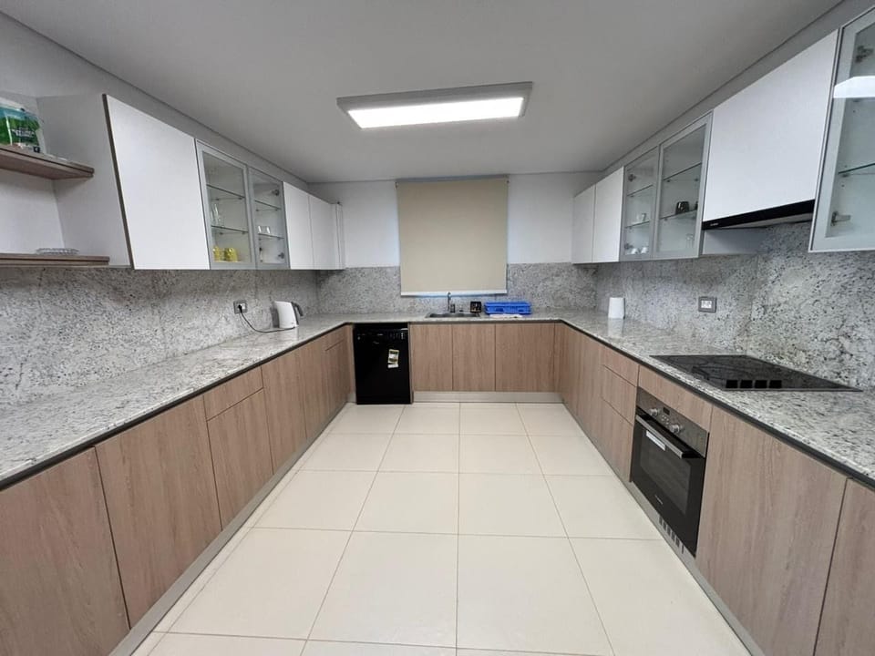 Villa, 5 Bedrooms, Sea View | Private kitchen