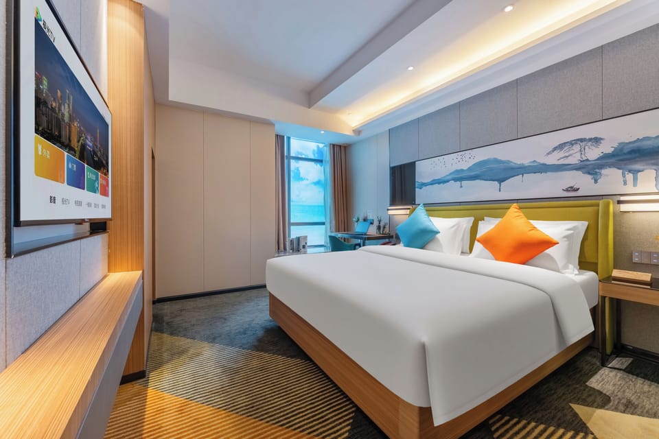 Comfort Double Room | Desk, laptop workspace, blackout drapes, iron/ironing board
