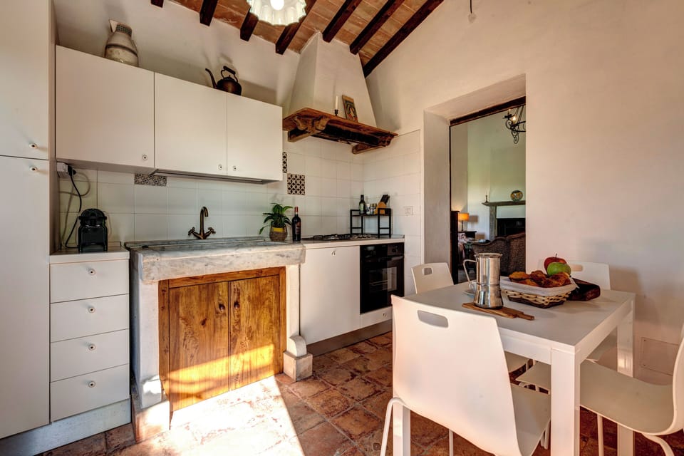 House, Courtyard View | Dining