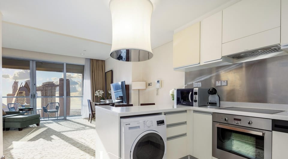 Studio, City View | Private kitchen
