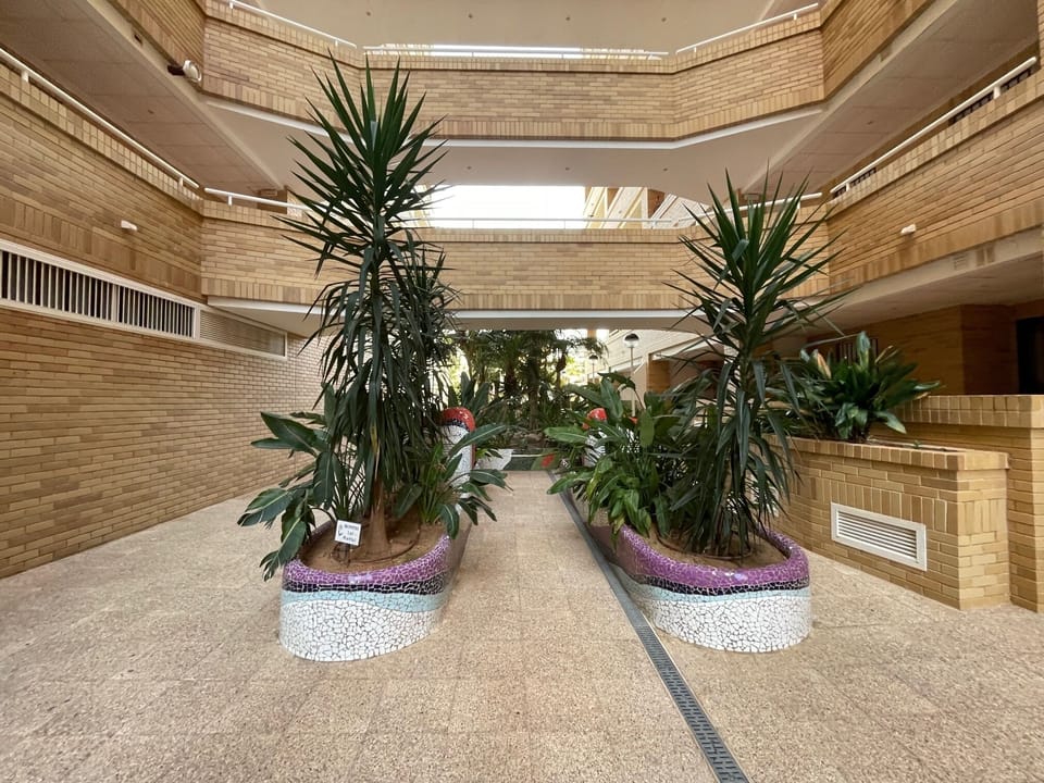 Apartment, 2 Bedrooms, Terrace, Pool View | Interior