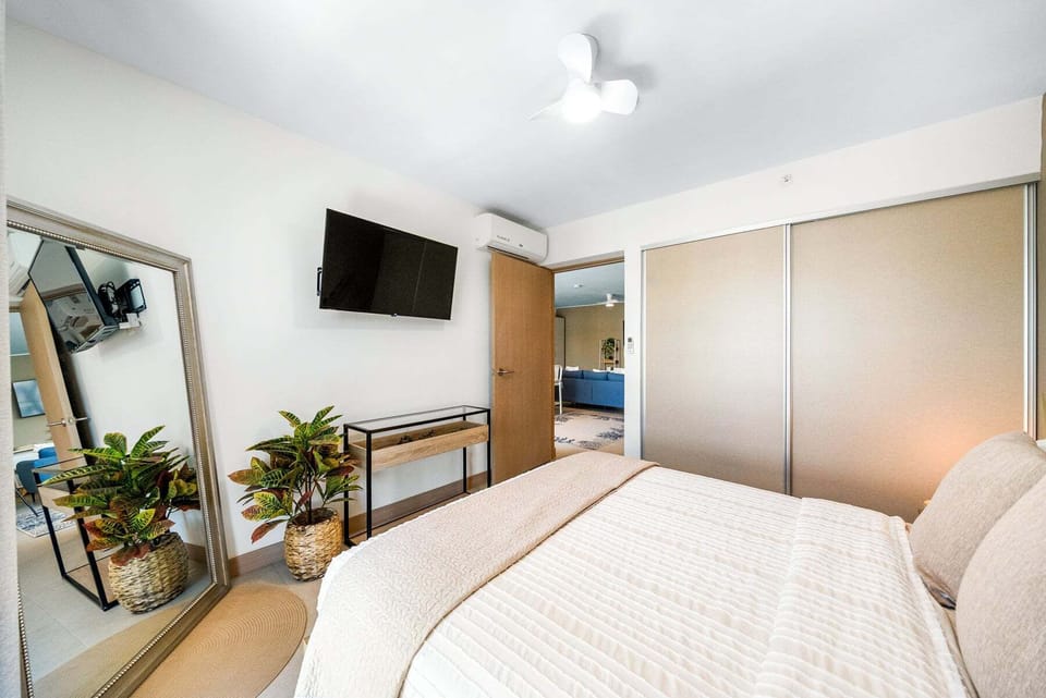 Apartment, 2 Queen Beds, Mountain View (Viva Jaco Viva Jaco 2BR/1BT (12-04A)) | 2 bedrooms, individually decorated, individually furnished, bed sheets