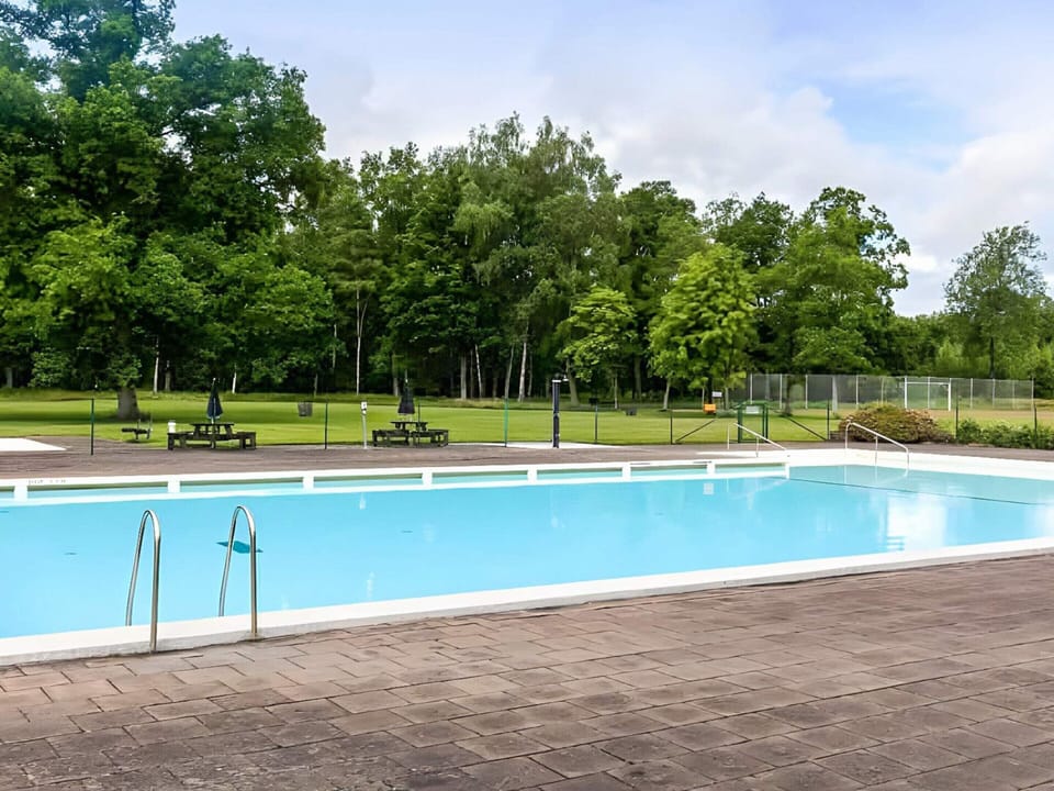 House | Pool