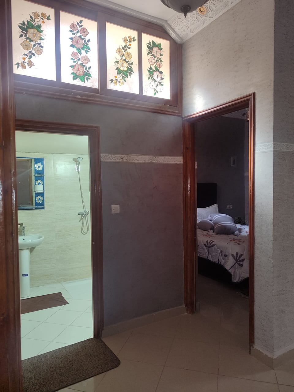 Economy Double Room, Courtyard View | Bathroom | Shower, towels, soap, shampoo