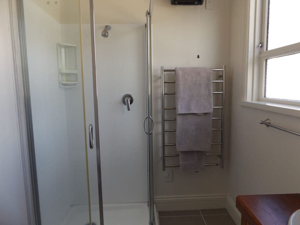 Comfort Double or Twin Room, 1 Queen Bed with Sofa bed, Garden View, Garden Area | Bathroom | Shower, free toiletries, hair dryer, towels