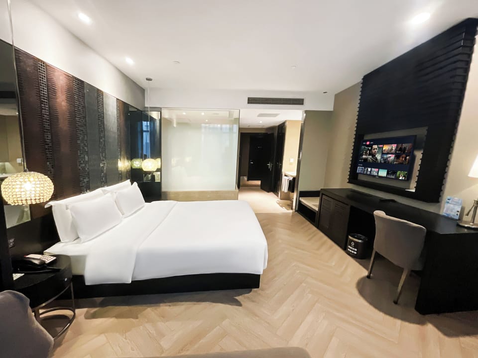 Superior Double Room | Down comforters, free minibar, in-room safe, desk