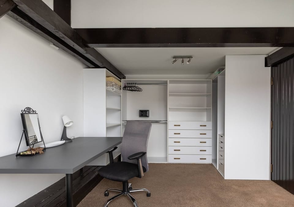 Apartment, 2 Bedrooms, City View | Interior
