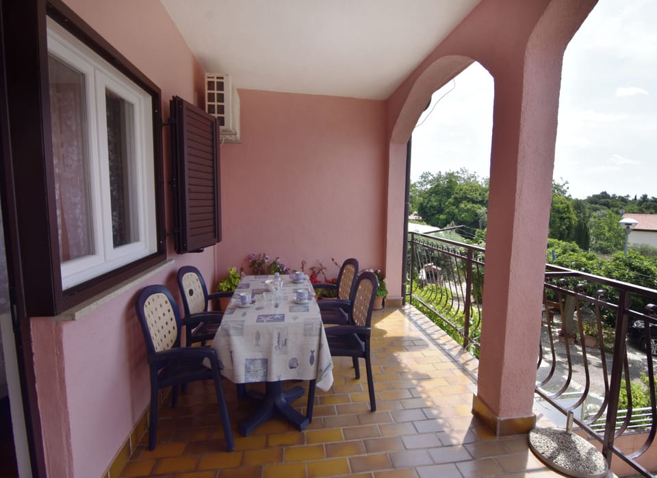 Studio, 1 Bedroom, Terrace | Outdoor dining