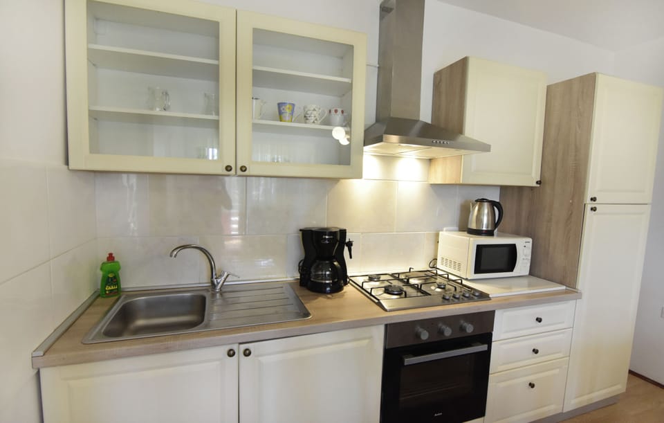 Apartment, 2 Bedrooms, Terrace | Interior