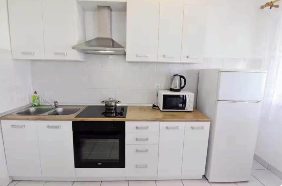 Apartment, 2 Bedrooms, Terrace | Interior