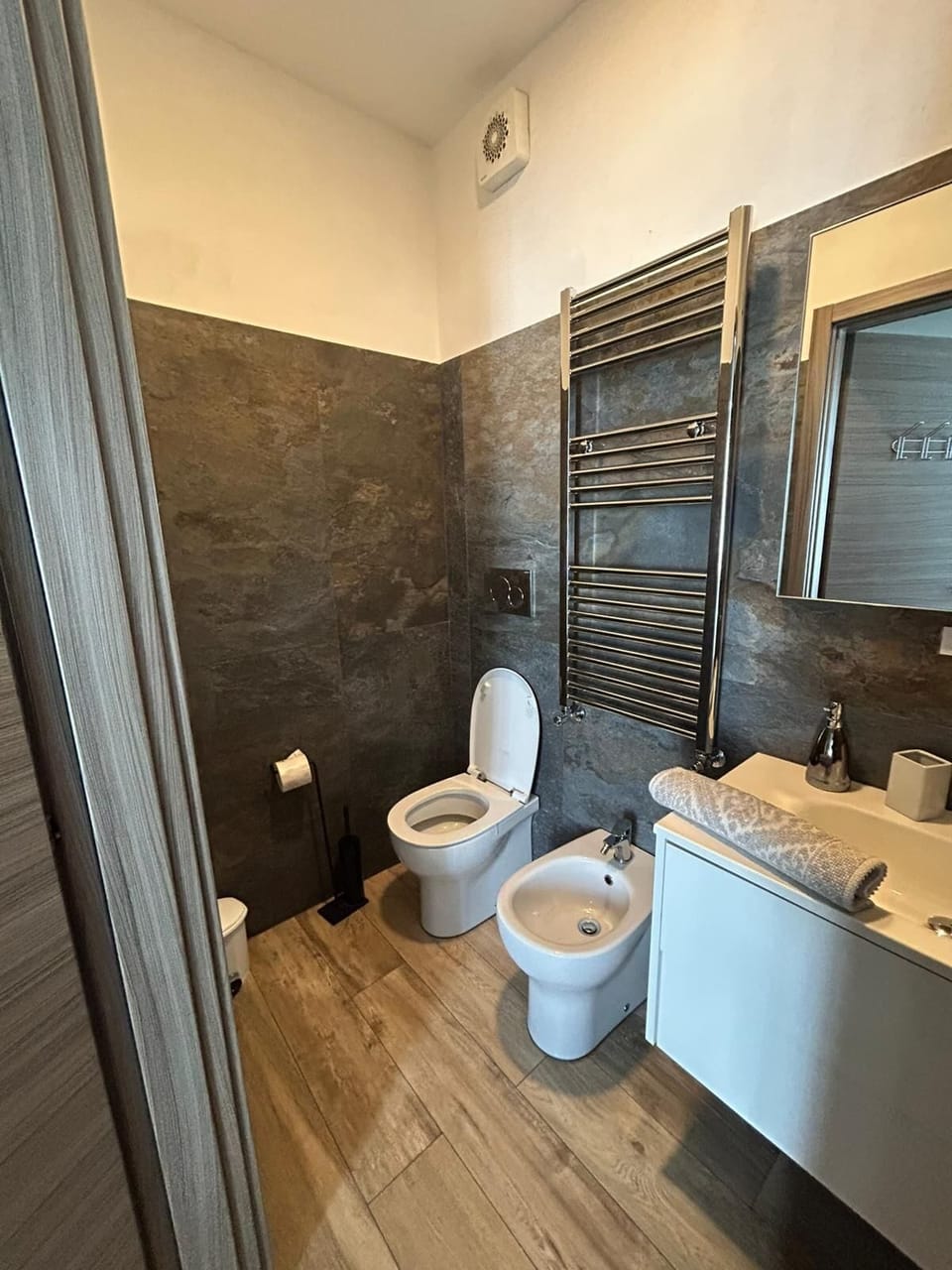Double Room | Bathroom | Hair dryer, towels, soap, toilet paper