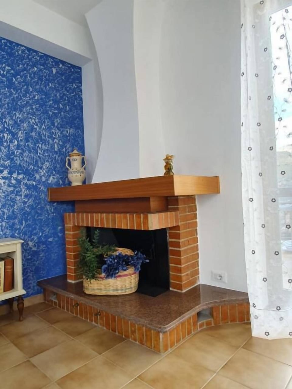 Comfort Double Room, Balcony, Mountain View | Interior