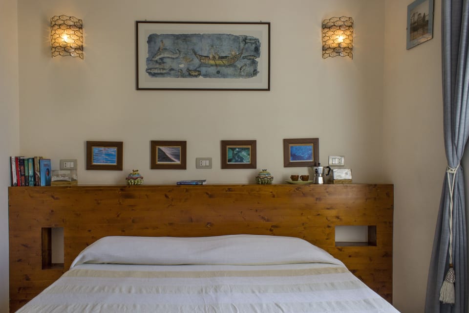 Deluxe Room, 1 Double Bed | 1 bedroom, memory foam beds, individually decorated