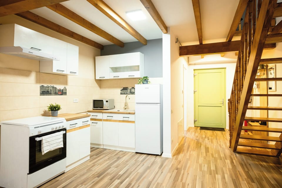 Fridge, microwave, oven
