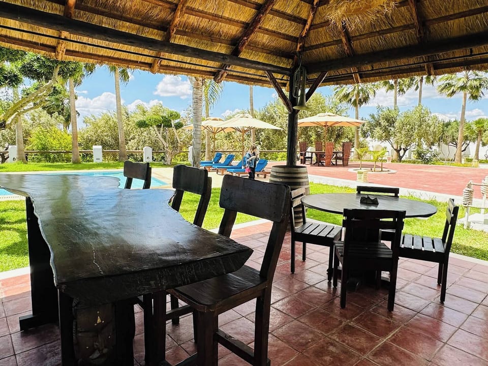 Villa, 5 Bedrooms, Private Pool, Garden View | Lounge