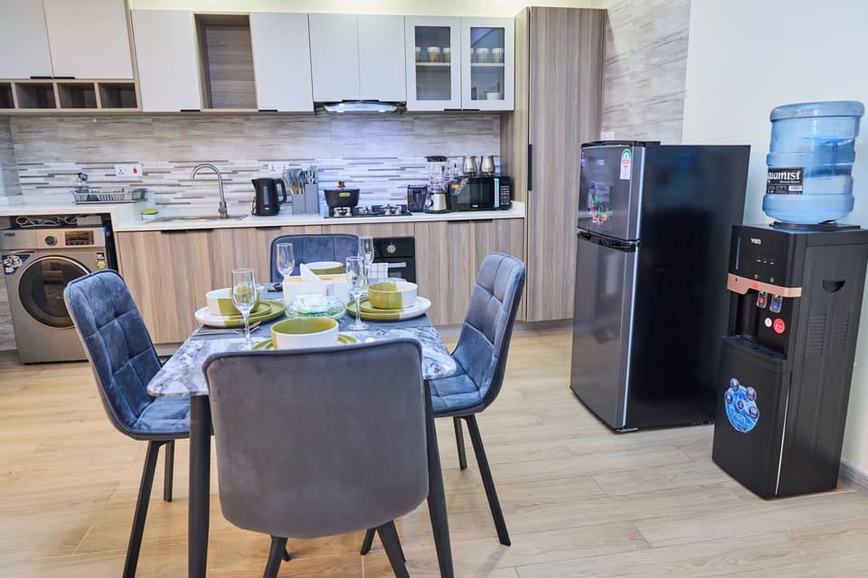 Apartment, Balcony, Courtyard View | Private kitchen | Full-size fridge, microwave, oven, stovetop