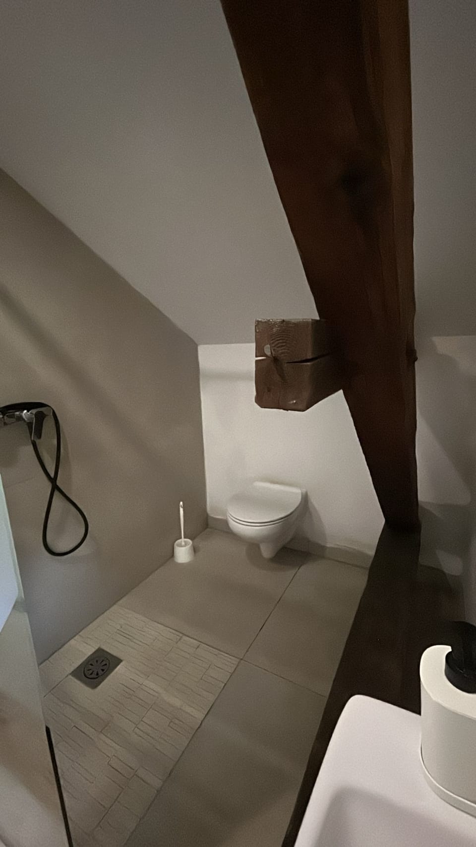 Double Room, Tower | Bathroom | Shower, rainfall showerhead, towels