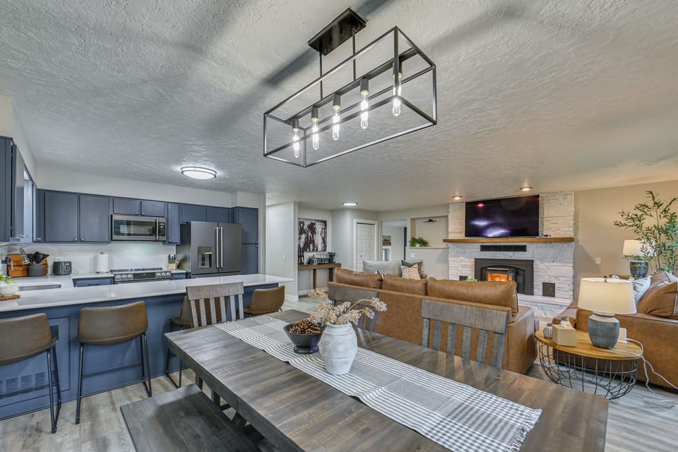 House (5 Bedrooms) | Interior