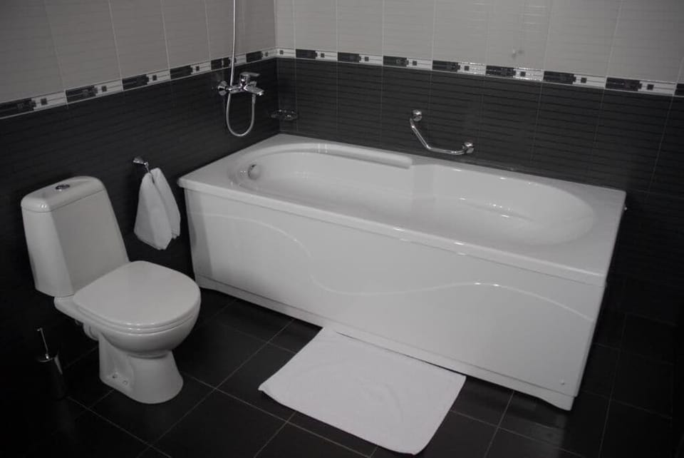 Suite, Balcony, Mountain View | Bathroom | Slippers