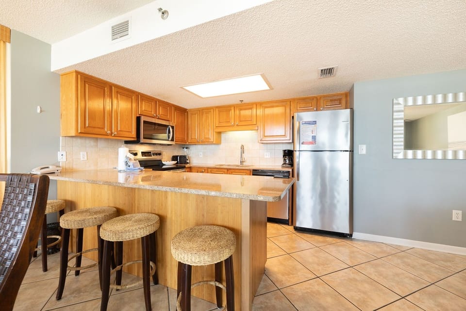 Condo, 3 Bedrooms | Private kitchen | Fridge, oven, coffee/tea maker