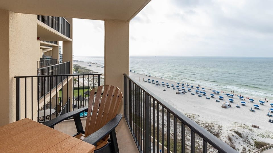 Condo, 3 Bedrooms | Property grounds