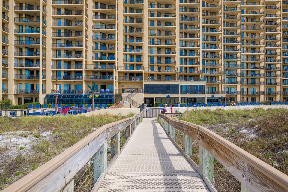 Condo, 2 Bedrooms | Exterior