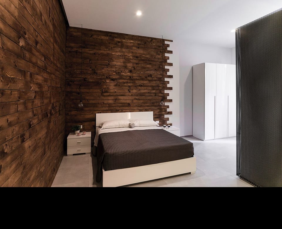 Double Room | Desk, soundproofing, cribs (free), WiFi (free)