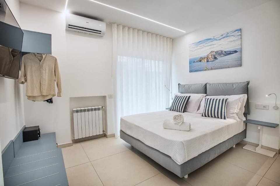 Double Room, Balcony | In-room safe, blackout drapes, WiFi (free)