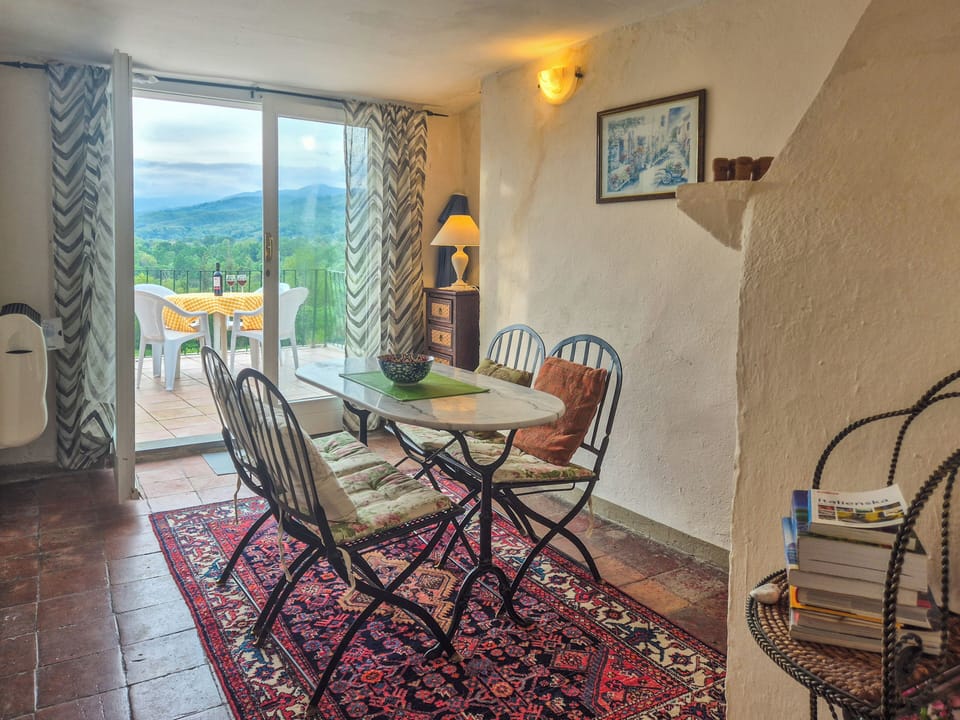 Condo, Hill View | Dining