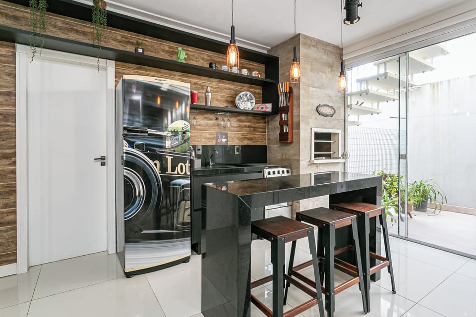Deluxe House, Lanai | Dining