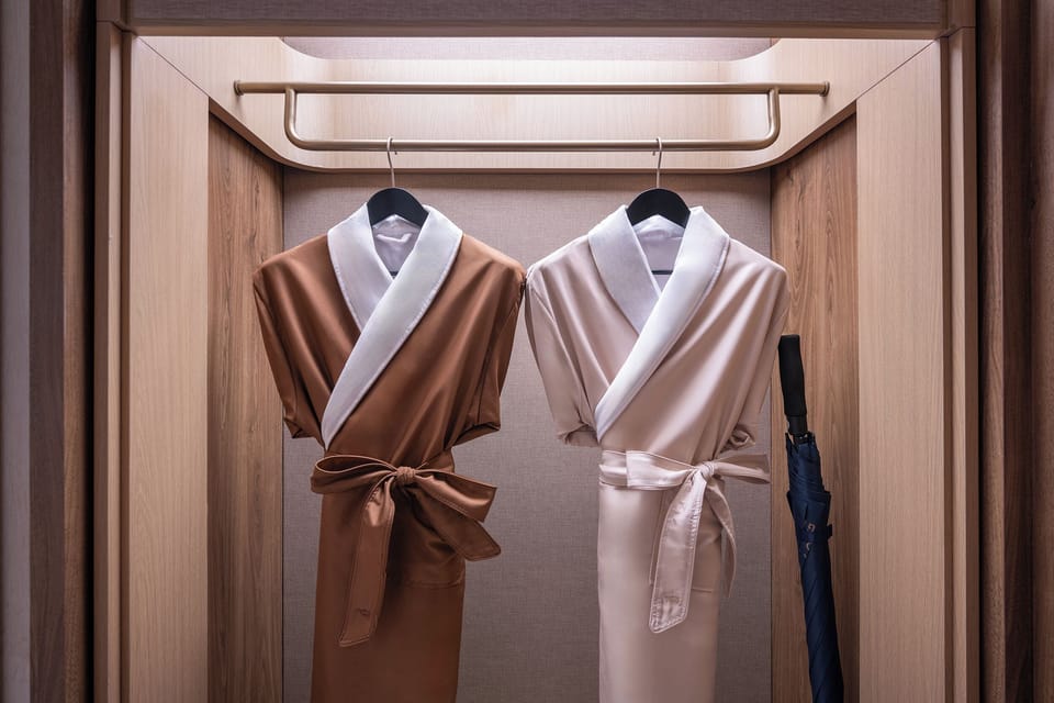 Executive Double Room | Bathroom amenities | Shower, rainfall showerhead, designer toiletries, hair dryer