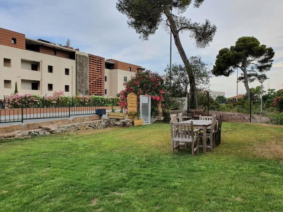 Hotel Le Virevent Hotel in Saint-Raphael